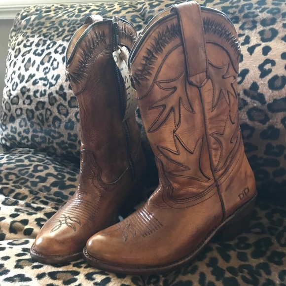 Bed Stu Shoes - Bed Stu Cobbler Series NWT Western boot. Size 6